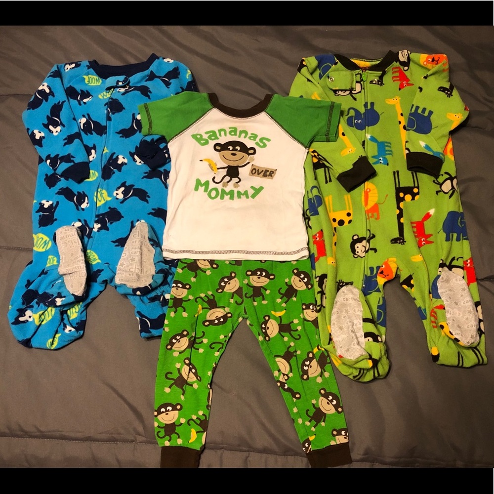 Bundle of pajamas (Carter's and Child of Mine)